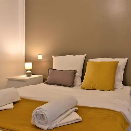 Διαμέρισμα Magnificent , 200m From The Beach. *