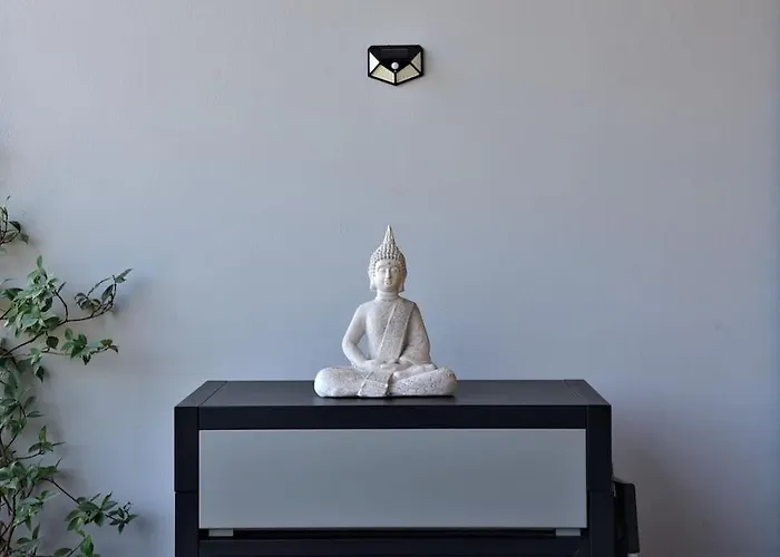 Magnificent , 200m From The Beach. Apartmán *