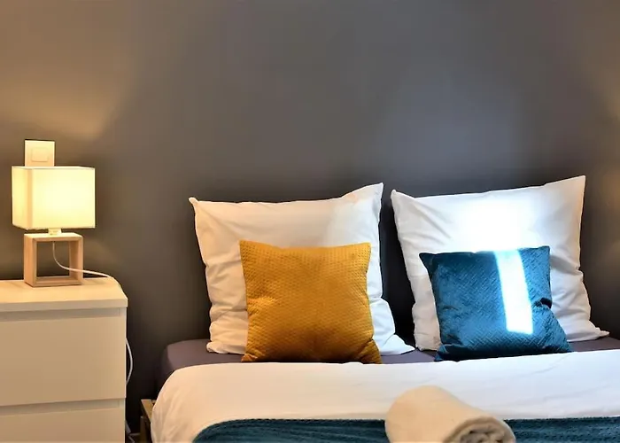 Magnificent , 200m From The Beach. Apartmán