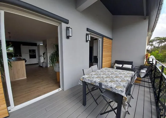 Magnificent , 200m From The Beach. Apartmán *