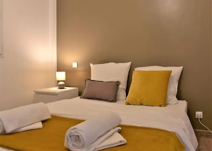 Apartmán Magnificent , 200m From The Beach. *