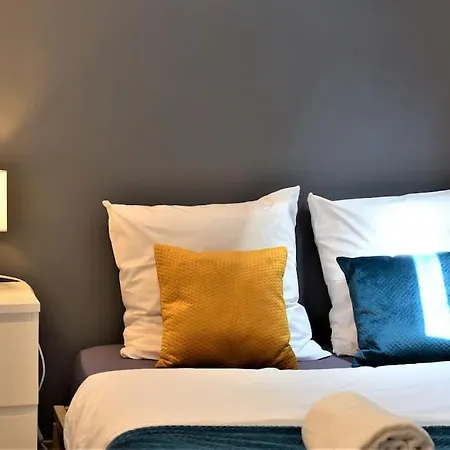 Magnificent , 200m From The Beach. Appartement