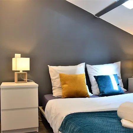 Appartement Magnificent , 200m From The Beach. *