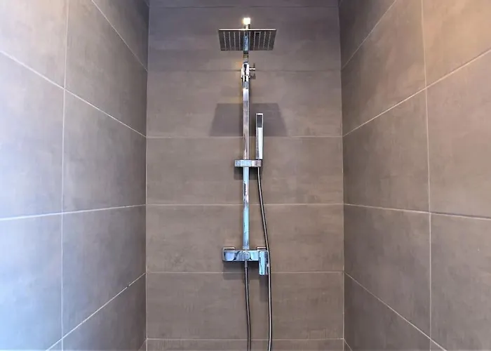 Magnificent , 200m From The Beach. *