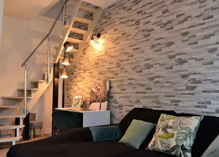 Апартаменты Magnificent , 200m From The Beach. Лабенн