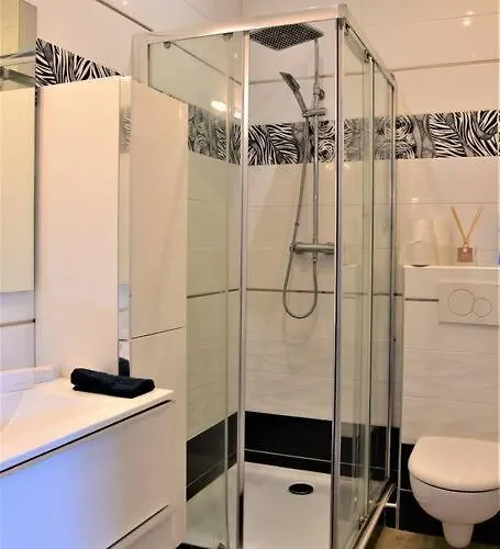 Апартаменты Magnificent , 200m From The Beach.